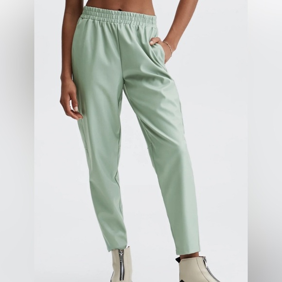 Dusty green faux leather jogger - Picture 3 of 5